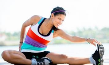 Как правильно делать растяжки: простые упражнения для растяжки всех мышц Упражнения для растягивания мышц туловища